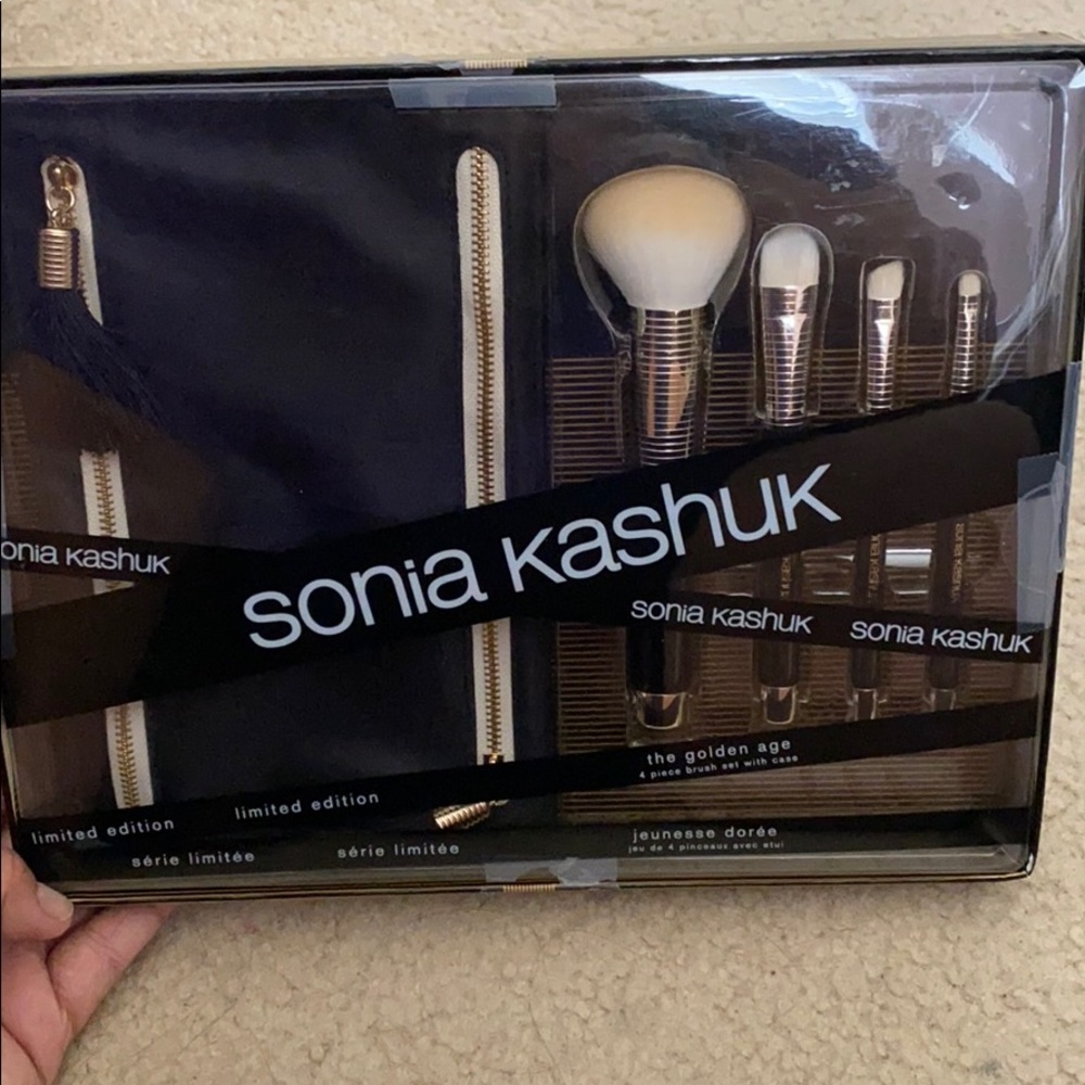 Sonia Kashuk limited Edition brush set